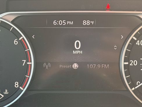 Used 2023 Nissan Rogue SV FWD image 22
