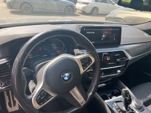 Used 2023 BMW 540i w/ M Sport Package image 17