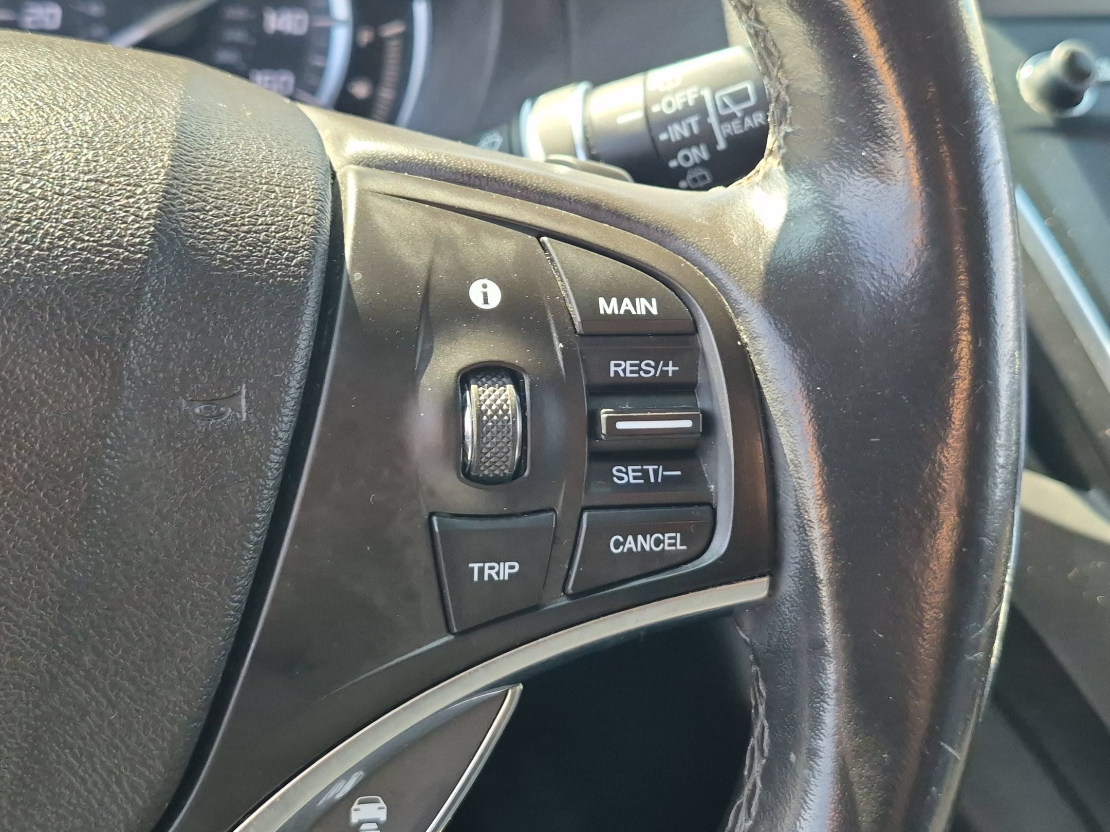 Used 2018 Acura MDX w/ Technology Package FWD image 18
