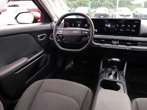 Used 2025 Kia K4 FWD image 22