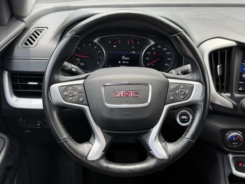 Used 2024 GMC Terrain SLT AWD/4WD image 15