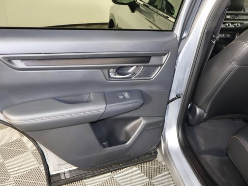 Used 2025 Honda CR-V Sport-L image 45