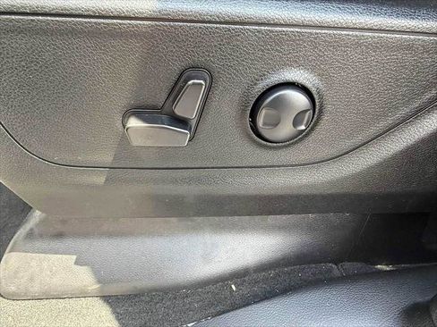 Certified 2023 RAM 1500 Big Horn AWD/4WD image 16