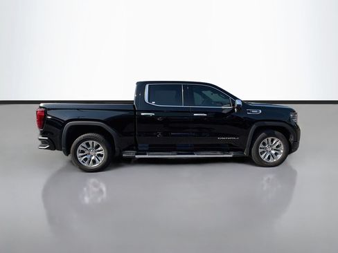 Used 2024 GMC Sierra 1500 Denali w/ Technology Package AWD/4WD image 4