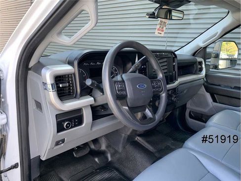 Used 2023 Ford F550 4x4 Crew Cab Super Duty w/ XL Chrome Package image 24