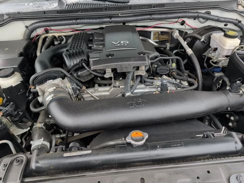 Used 2018 Nissan Frontier SV image 14