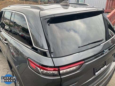 Used 2022 Jeep Grand Cherokee Limited 4xe image 90