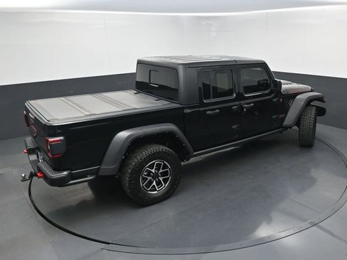 Used 2024 Jeep Gladiator Rubicon AWD/4WD image 36
