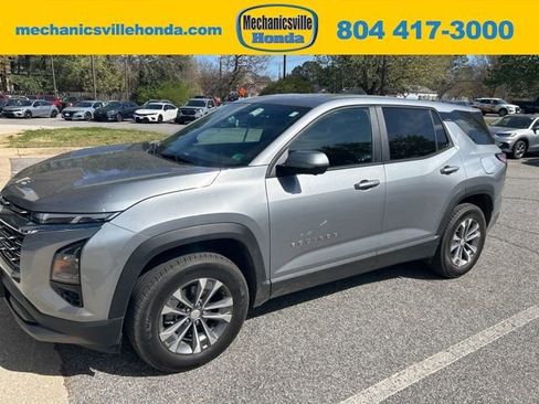 Used 2025 Chevrolet Equinox LT w/ Safety and Technology Package image 1