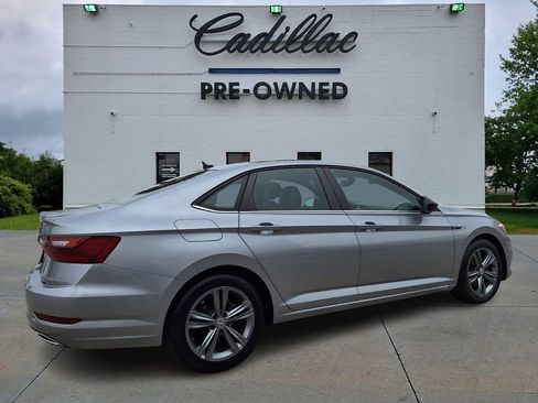 Used 2021 Volkswagen Jetta R-Line w/ R-Line Cold Weather Package image 3