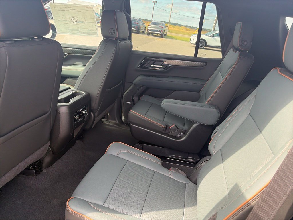 New 2026 GMC Yukon AT4 w/ AT4 Premium Package AWD/4WD image 11