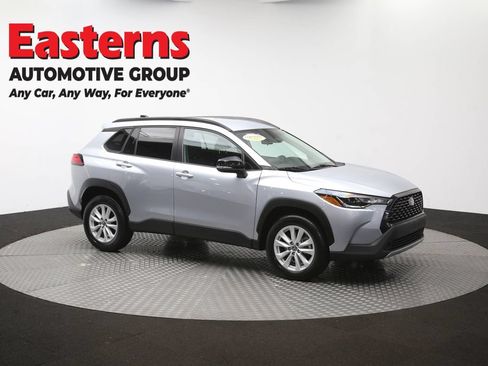 Used 2025 Toyota Corolla Cross LE FWD image 46
