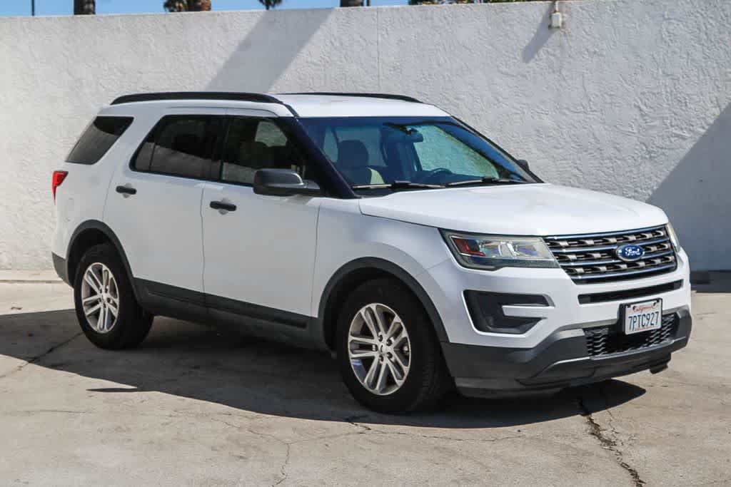 Used 2016 Ford Explorer FWD image 3