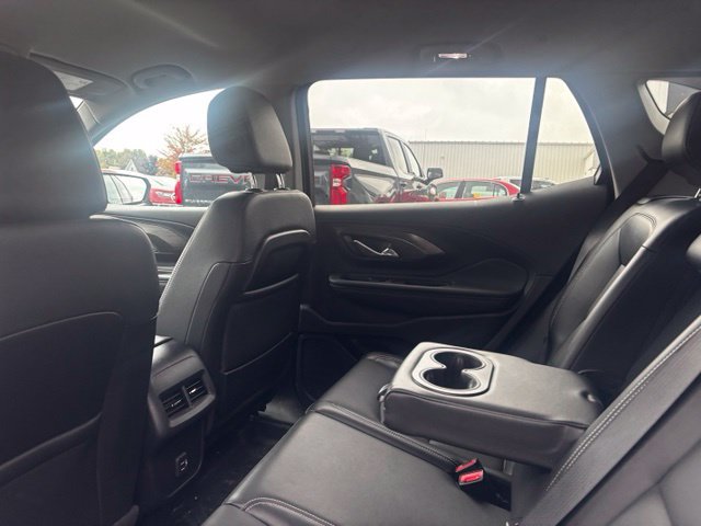 Used 2024 GMC Terrain SLT w/ LPO, Floor Liner Package AWD/4WD image 9