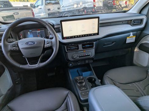 New 2025 Ford Maverick XLT w/ XLT Luxury Package image 26