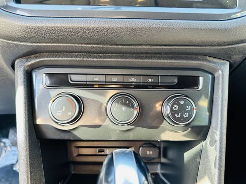 Used 2019 Volkswagen Tiguan S image 14