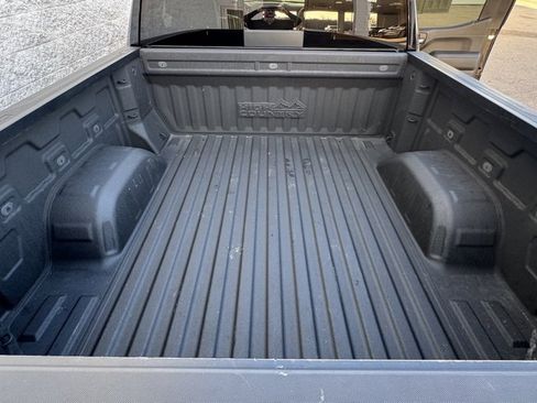 Used 2020 Chevrolet Silverado 1500 High Country image 14