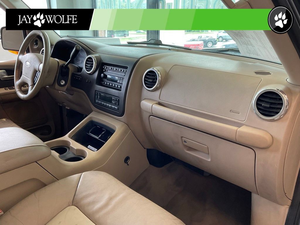 Used 2003 Ford Expedition Eddie Bauer RWD image 16