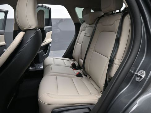 New 2026 Lincoln Corsair Premiere image 14