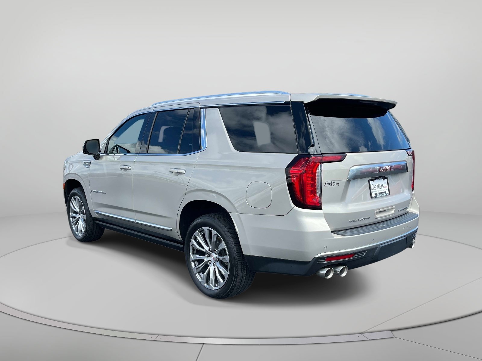 Used 2022 GMC Yukon Denali w/ Denali Ultimate Package AWD/4WD image 6
