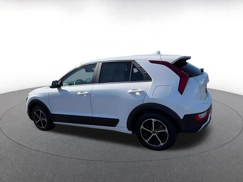 Used 2026 Kia Niro LX FWD image 10