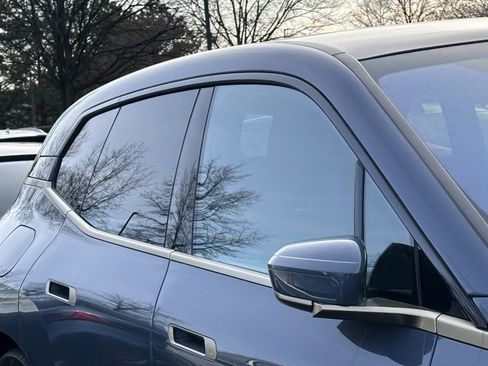 Used 2023 BMW iX xDrive50 w/ Premium Package image 3