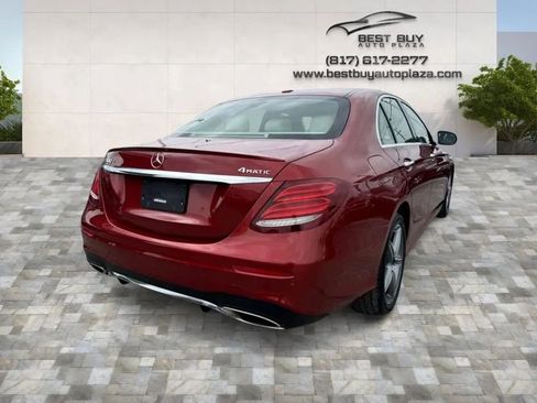 Used 2017 Mercedes-Benz E 300 4MATIC image 6