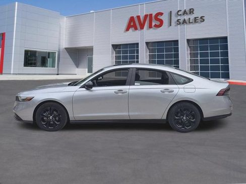 Used 2025 Honda Accord SE image 8