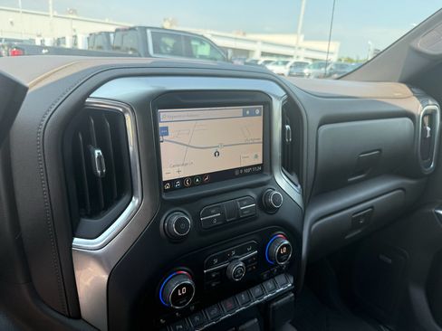 Used 2021 Chevrolet Silverado 1500 LTZ AWD/4WD image 9