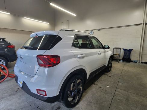 New 2026 Hyundai Venue SEL image 7