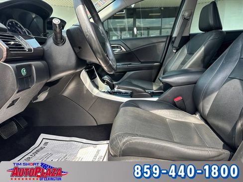 Used 2017 Honda Accord EX-L image 38