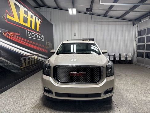 Used 2015 GMC Yukon XL Denali w/ Premium Package AWD/4WD image 24
