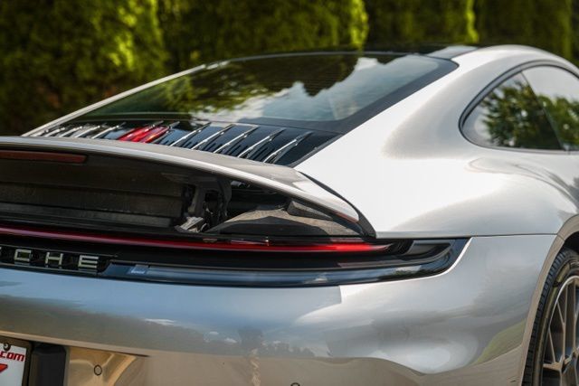 Used 2025 Porsche 911 Carrera RWD image 16