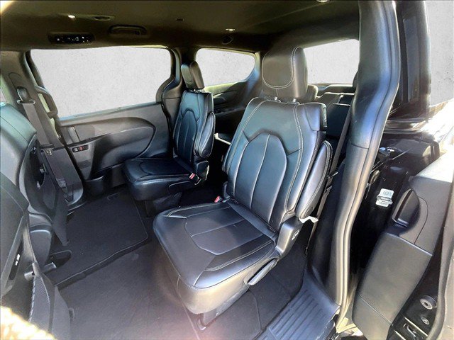 Used 2026 Chrysler Pacifica Select FWD image 25