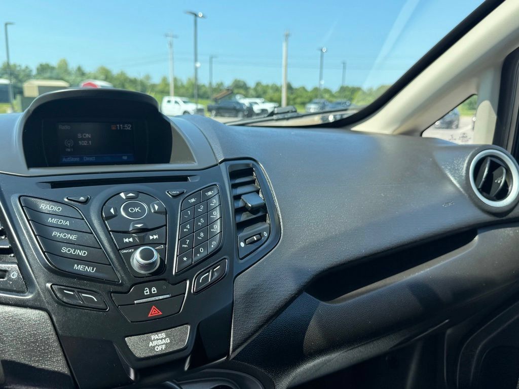 Used 2019 Ford Fiesta SE FWD image 25