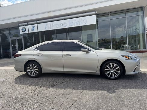Used 2019 Lexus ES 350 w/ Premium Package FWD image 9