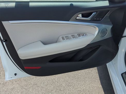 Used 2025 Genesis G70 3.3T Advanced image 10