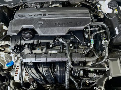 Used 2025 Kia K4 LXS image 31