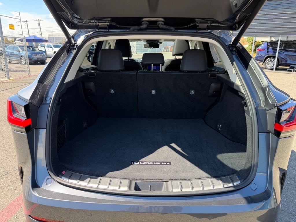 Used 2024 Lexus NX 350h AWD image 22