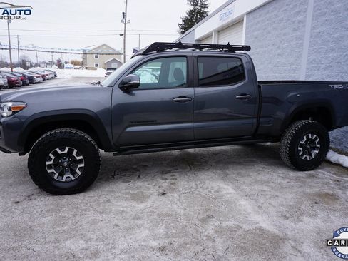 Used 2021 Toyota Tacoma TRD Off-Road w/ Technology Package image 4
