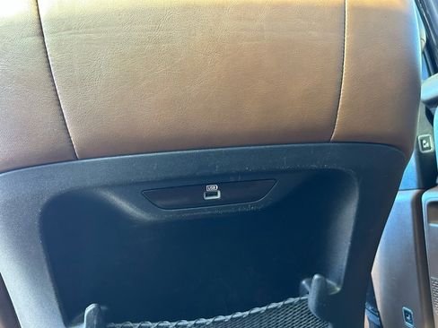 Used 2017 Chrysler Pacifica Limited w/ Advanced Safetytec Group image 32