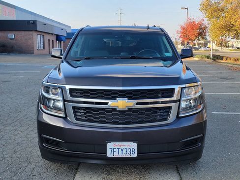 Used 2015 Chevrolet Suburban LT image 8