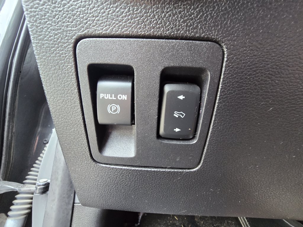 Used 2018 Ford F150 XLT w/ Equipment Group 302A Luxury AWD/4WD image 30