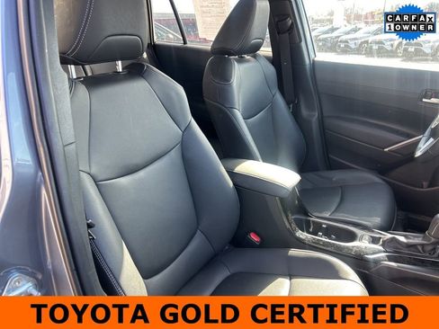 Certified 2024 Toyota Corolla Cross XLE image 6