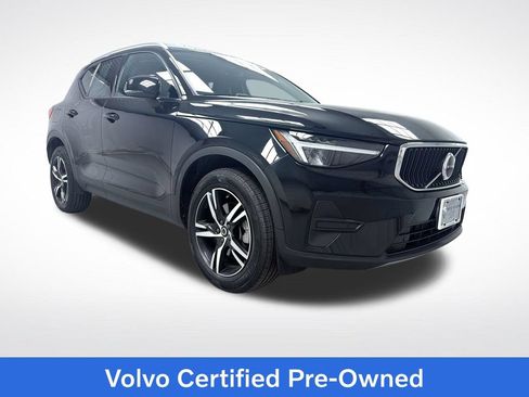 Used 2023 Volvo XC40 B5 Core w/ Convenience Package AWD/4WD image 1