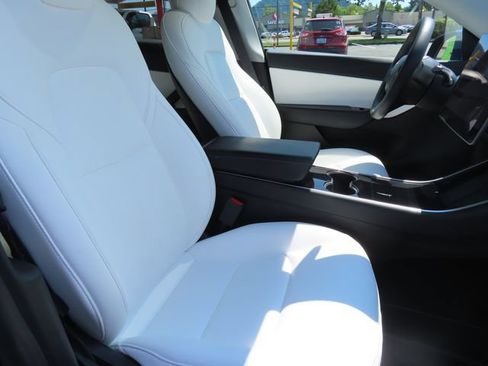 Used 2020 Tesla Model Y Long Range AWD/4WD image 31