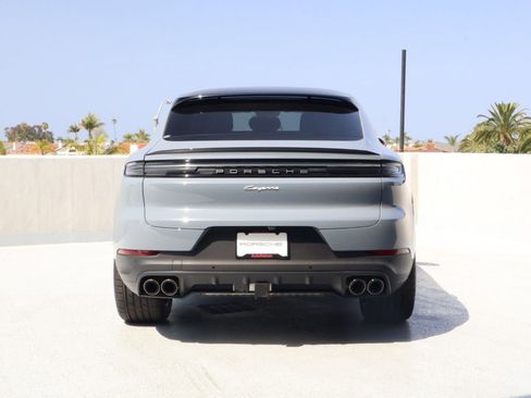 New 2026 Porsche Cayenne Coupe AWD/4WD image 10