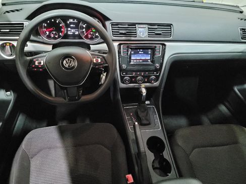 Used 2017 Volkswagen Passat 1.8T S FWD image 22