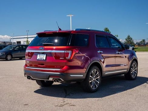 Used 2018 Ford Explorer Platinum AWD/4WD image 7