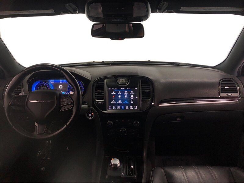 Used 2018 Chrysler 300 S RWD image 16